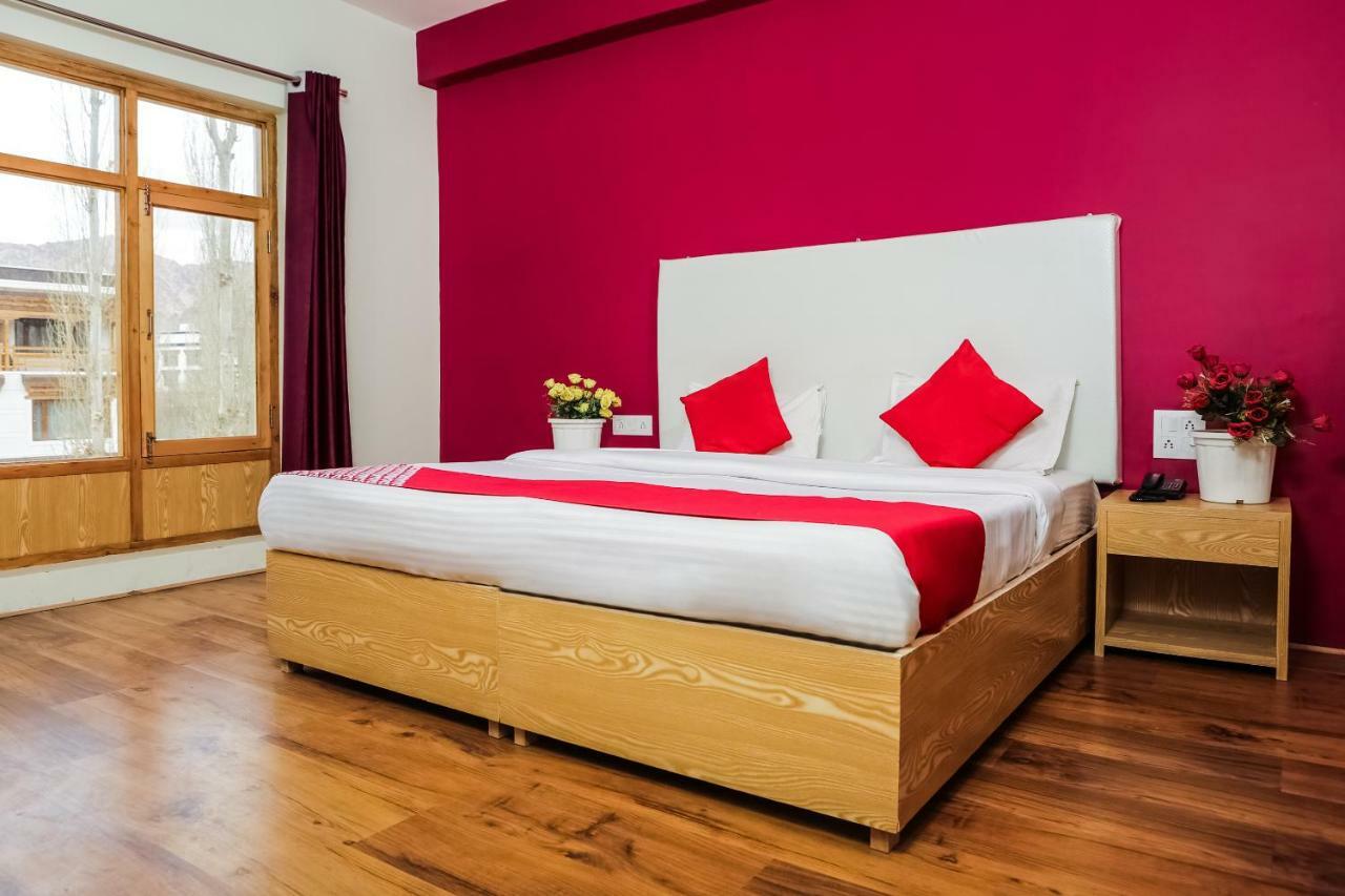 Oyo 37004 City Heart Guest House 레 외부 사진